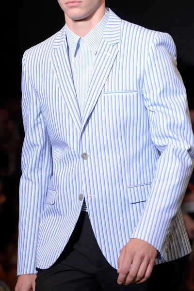 Look 39
